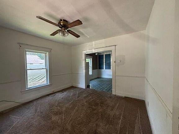 5th image of 217 Lester Ave