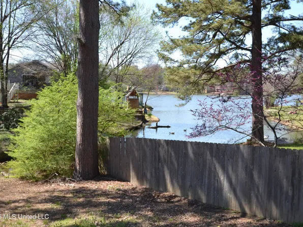 7523 Dogwood Ln, Olive Branch, MS 38654