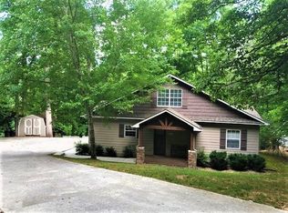 677 Yoakum Hollow Rd, Jacksboro, TN 37757