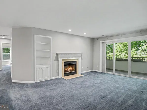 7718 Lafayette Forest Dr #176, Annandale, VA 22003