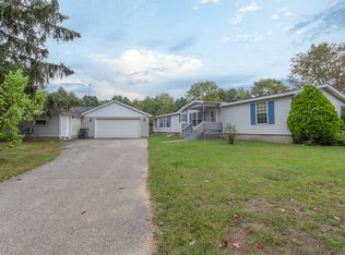 6126 Defield Rd, Coloma, MI 49038