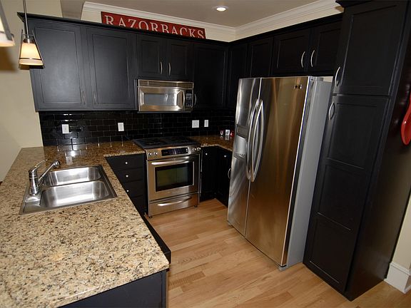 3rd image of 600 W Meadow St APT 107