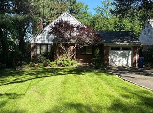 384 Audubon Rd, Englewood, NJ 07631