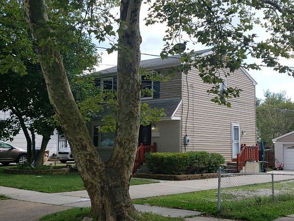 2nd image of 1603 Lexington Ave