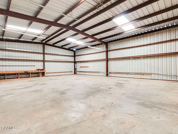 4th image of 209 D Arceneaux Rd