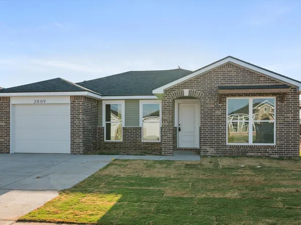 2009 Yellowhouse Ave, Wolfforth, TX 79382