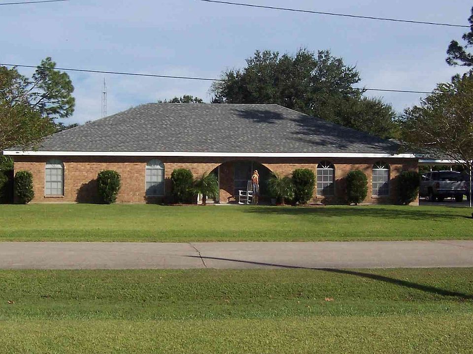Country Living minutes from Houma
