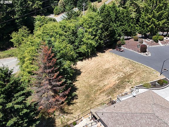 5th image of 7774 Zoe Dr