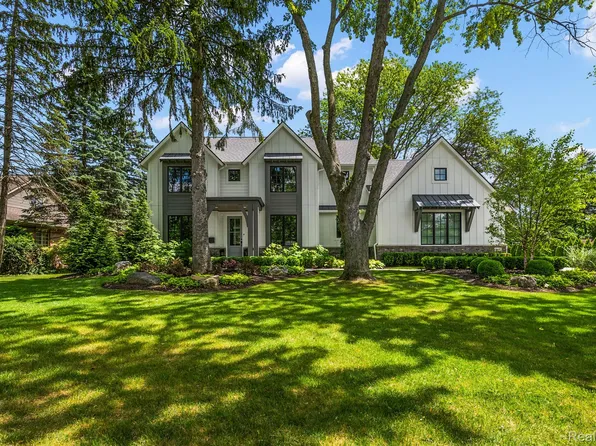 3486 W Bradford Dr, Bloomfield Hills, MI 48301