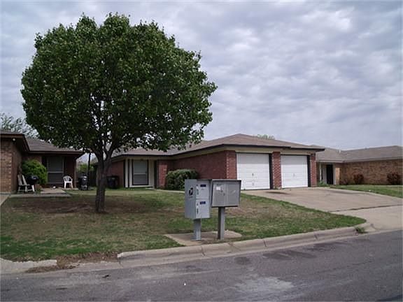 2nd image of 3708 Hulen Park Cir