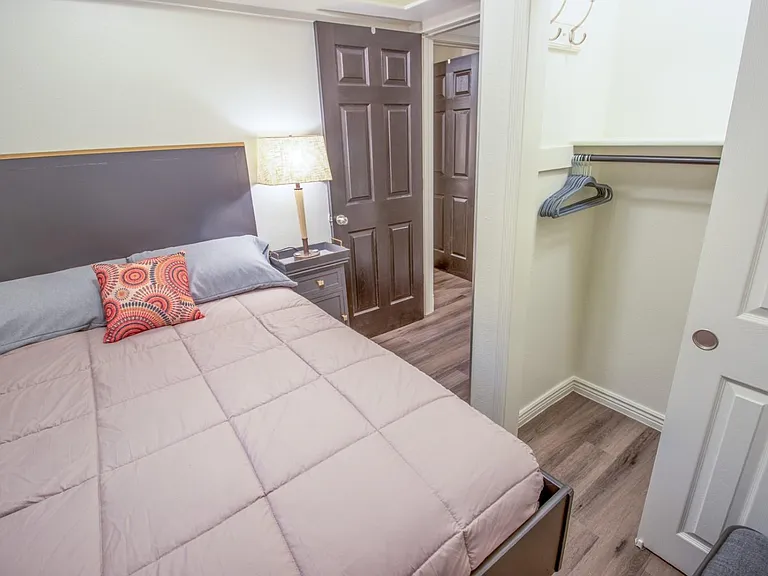 2431 N Humboldt St — Photo 30