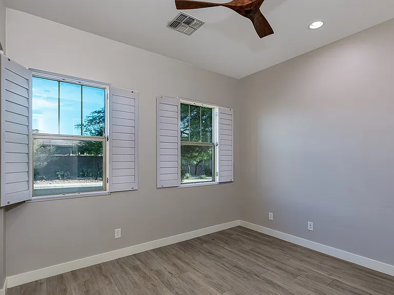 9216 W White Feather Ln — Photo 6