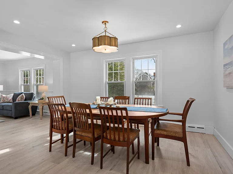 74 Montauk Hwy — Photo 8
