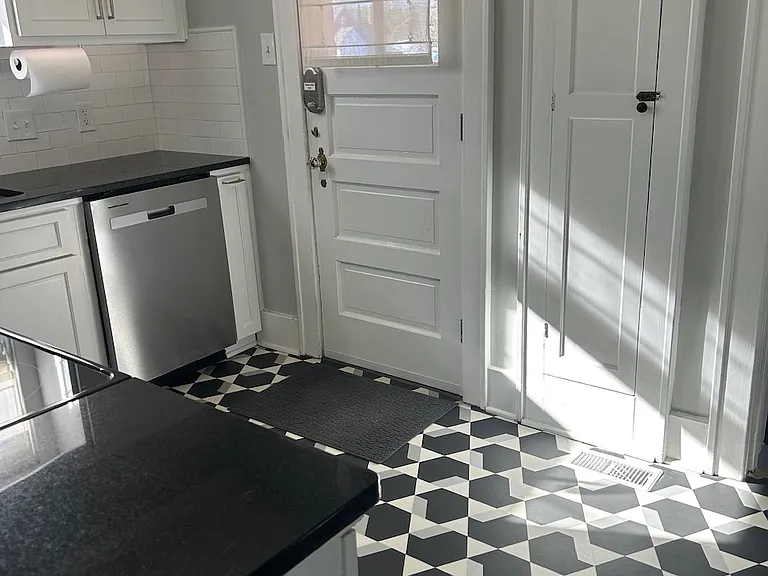 2403 Williamsburg Rd — Photo 22
