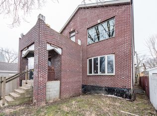 26 S Lewis Ave, Waukegan, IL 60085