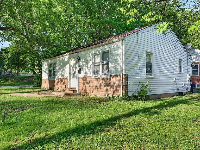 224 S Harvey Ave — Photo 19