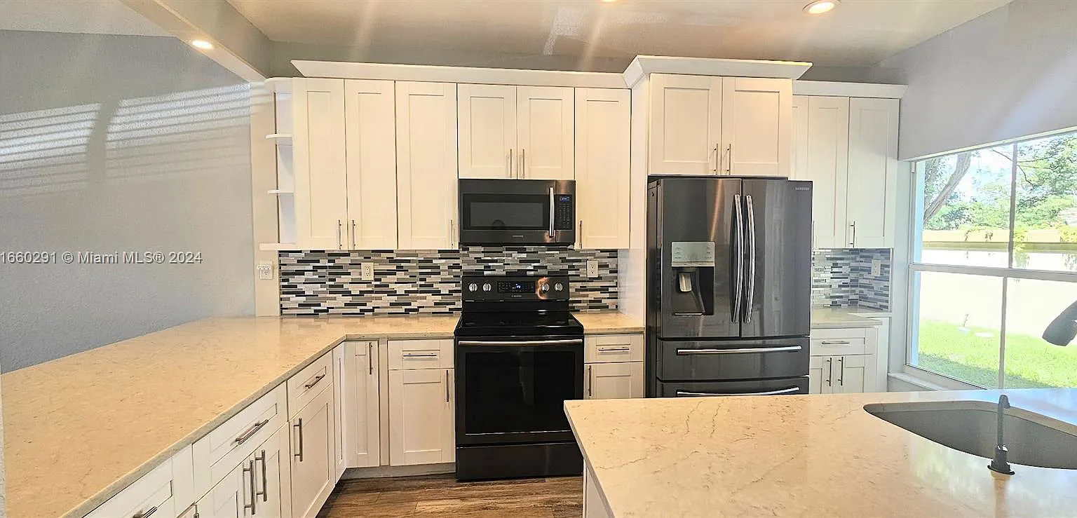 3 bed, 2.5 bath, $2,900 — Photo 3