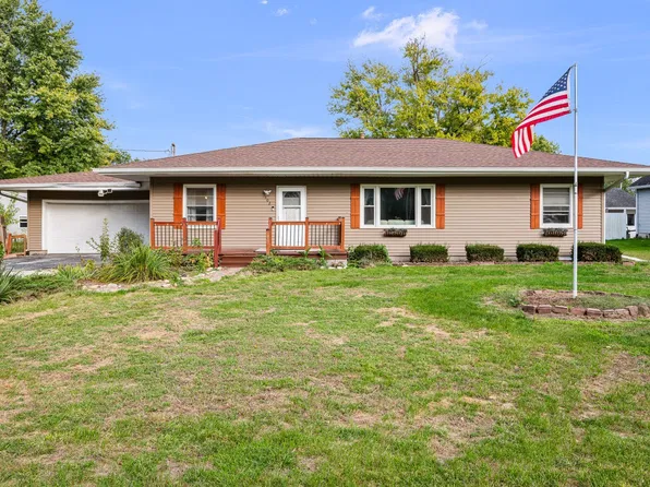 302 N Blayney St, Alexis, IL 61412