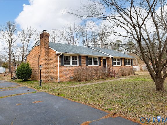 2nd image of 3900 Turner Woods Rd