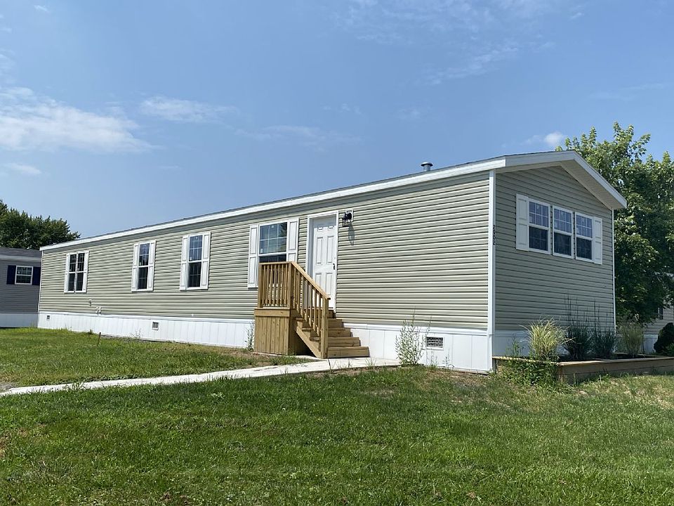 1st image of 2902 Banbury Ct