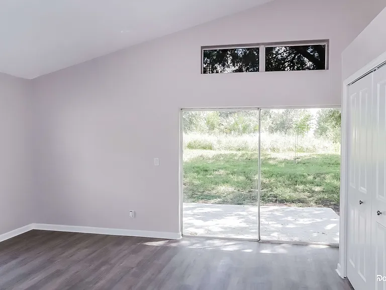 2544 Meadow Oaks Loop — Photo 14