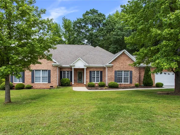 122 Whispering Forest Ln, Woodruff, SC 29388