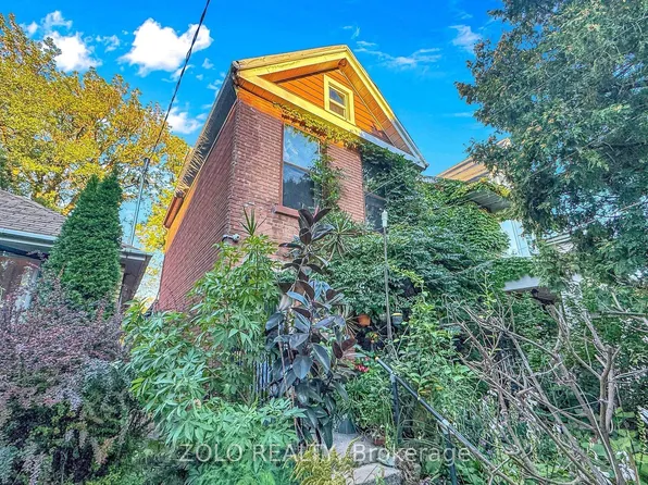 189 Leslie St, Toronto, ON M4M 3C6