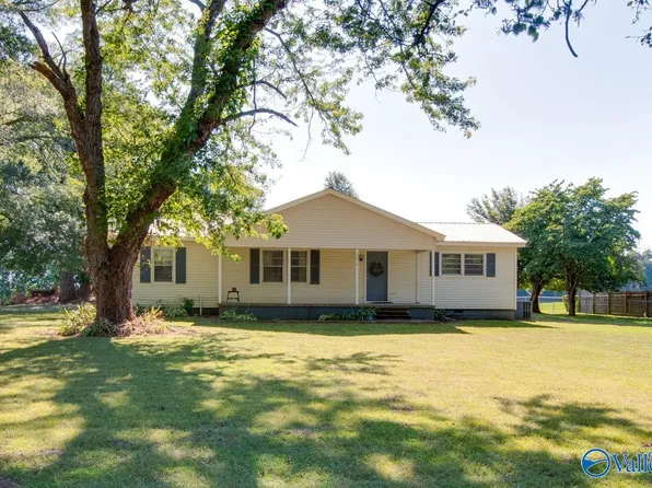 2450 Hine St S, Athens, AL 35611