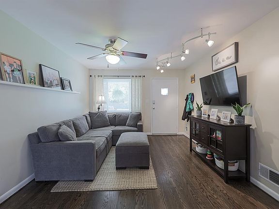 4th image of 985 Jonquil Ln