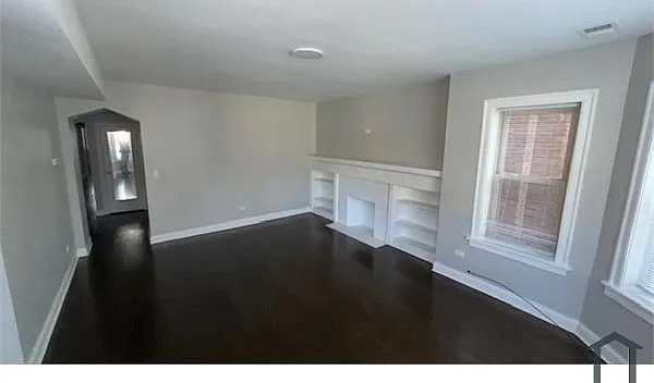 8121 S Maryland Ave #2 — Photo 2