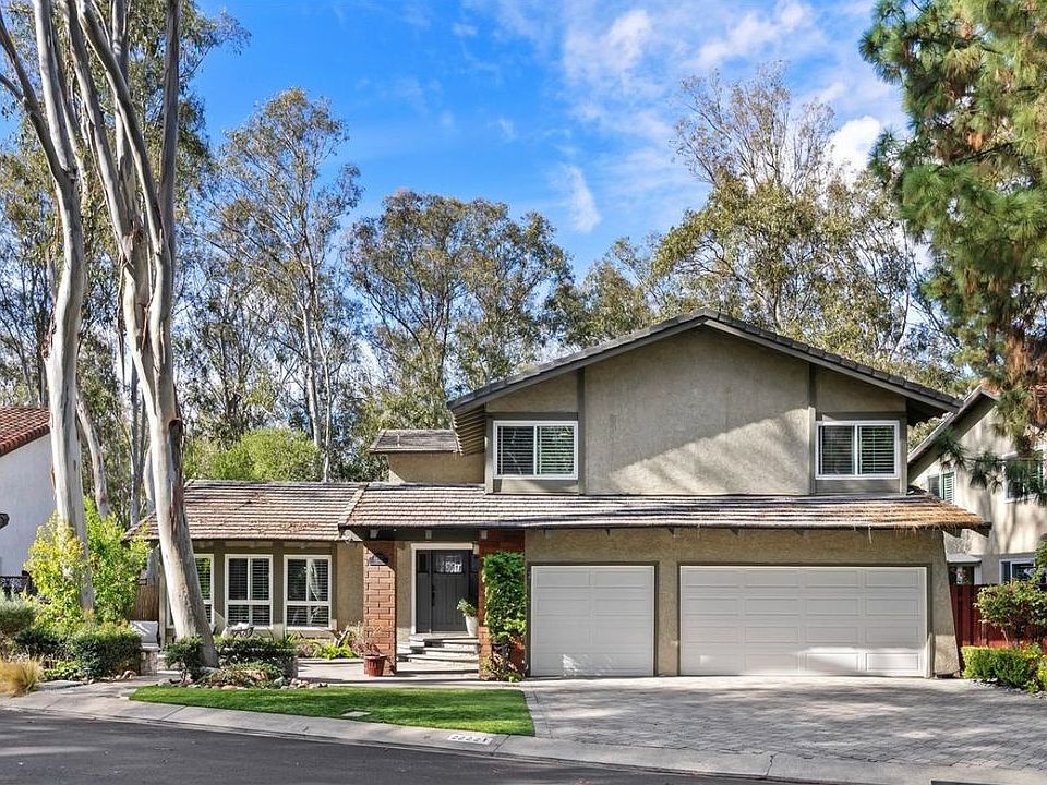 1st image of 22221 Treeridge Ln