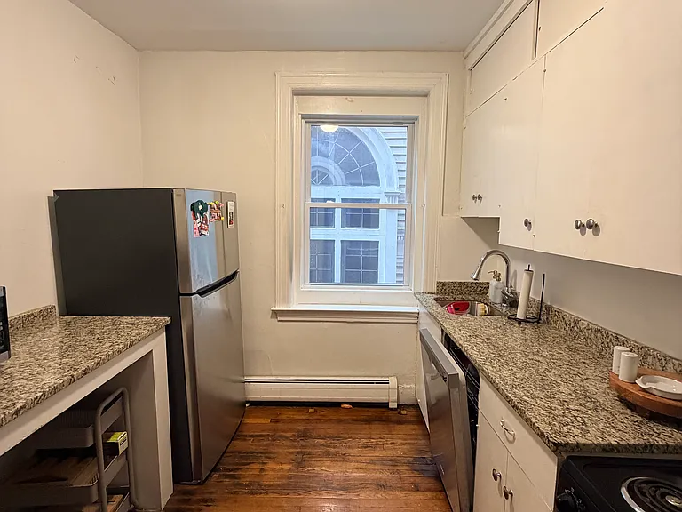 256 Bradley St #1-0 — Photo 8