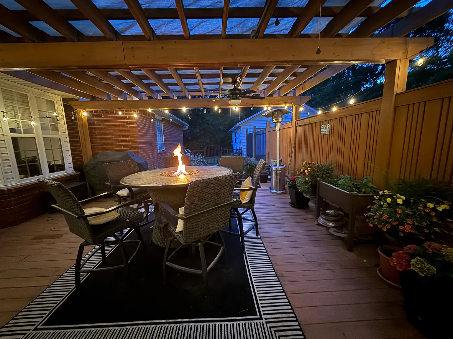 3 bed, 2550 sqft, $3,800 — Photo 4
