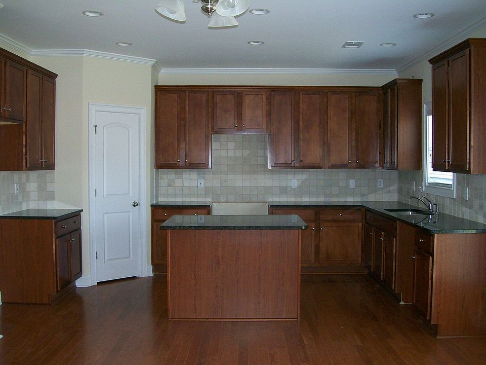 2nd image of 112 Raven Falls Ln