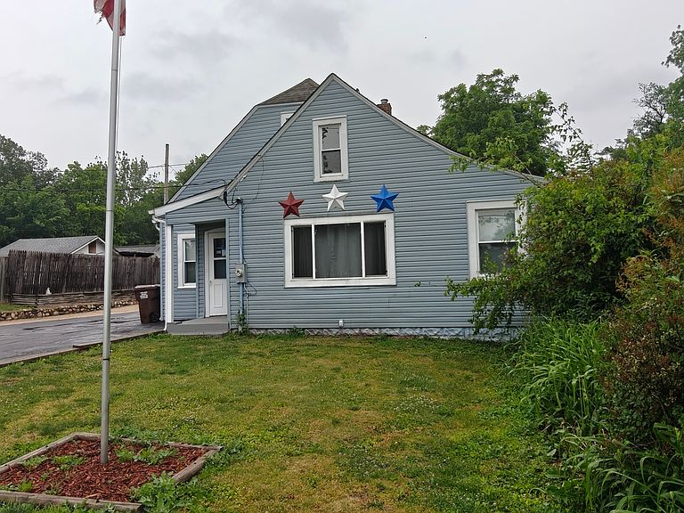 Listing photo 2