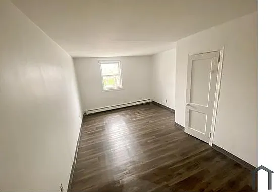 188 Walnut St #3 — Photo 2