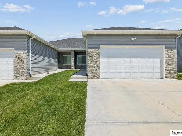 5074 W Stampede Ln, Lincoln, NE 68528