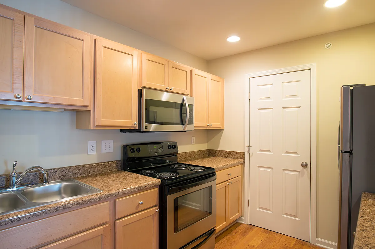 Building Photo - Kendall Square Apartments