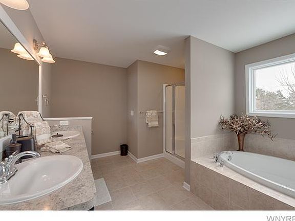 5th image of 9408 Pinyon Ct