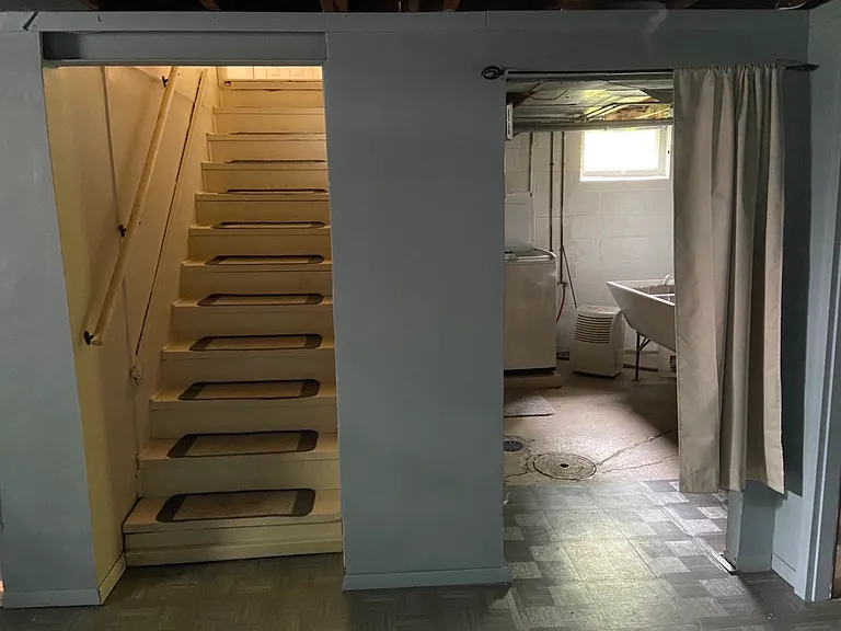 Basement landing