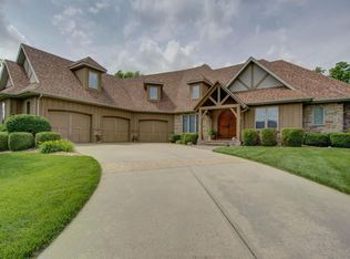 5984 S Overlook Trl, Springfield, MO 65810