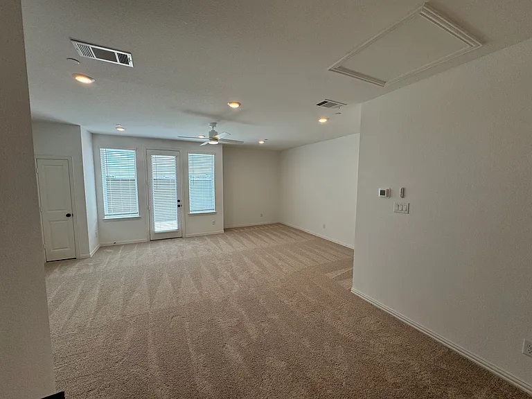 1278 Daybreak Dr — Photo 31
