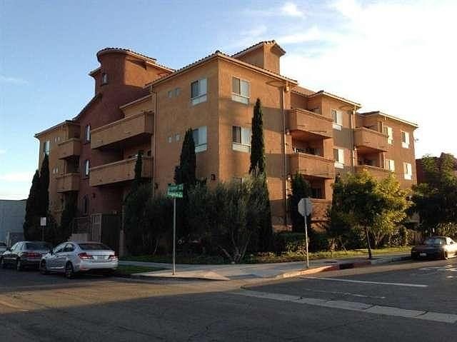 1st image of 1515 Grismer Ave APT 204
