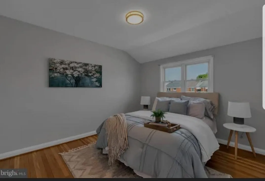 3 bed, 1320 sqft, $2,200 — Photo 3