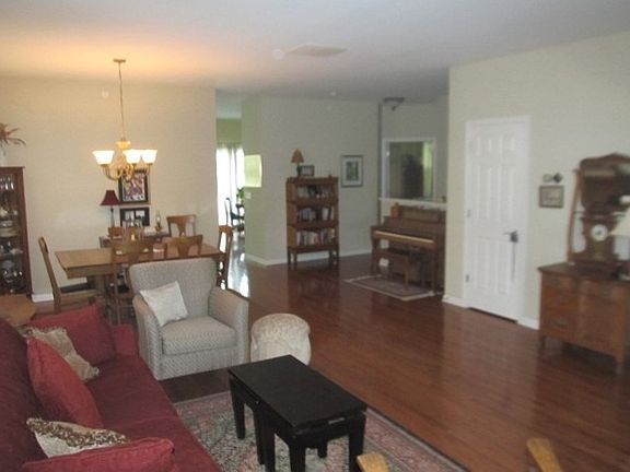 2nd image of 1839 Eton Dr