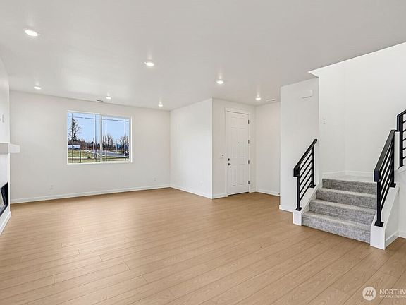 5th image of 4610 87th Ave NE #26