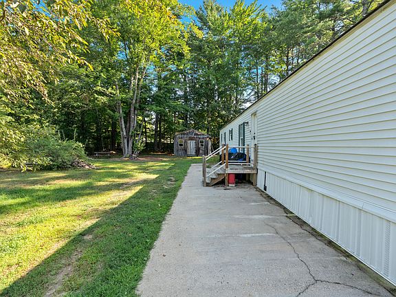 3rd image of 6 Donna Lane
