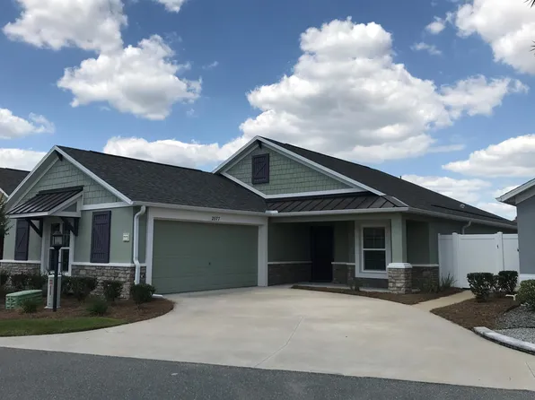 2877 Petoskey Pl, The Villages, FL 32163
