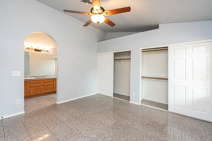 13808 S 36th Way — Photo 10