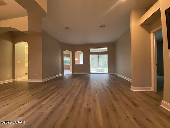 5th image of 1216 Londonderry Cir